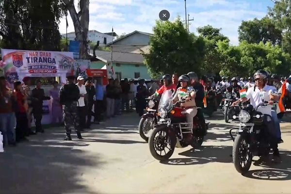 Manipur: Thousands of bikers promote “Har Ghar Tiranga” campaign in a rally