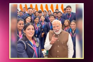 প্রধানমন্ত্রী নরেন্দ্র মোদী গতকাল নতুন দিল্লিতে তাঁর বাসভবনে সদ্যসমাপ্ত গ্লাসগো কমনওয়েলথ গেমসে পদকজয়ী ভারতীয় খেলোয়াড়দের সঙ্গে সাক্ষাৎ করেন।