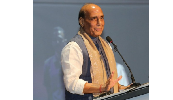 रक्षा मंत्री राजनाथ सिंह ने स्वास्थ्य सेवाओं को आधुनिक तकनीक के साथ एकीकृत करने पर बल दिया