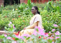 President Droupadi Murmu Attends Opening of Amrit Udyan Summer Annuals Edition 2026 President Droupadi Murmu Attends Opening of Amrit Udyan Summer Annuals Edition 2026