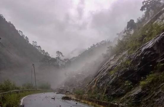 Clear weather in most parts of Uttarakhand improves road restoration work