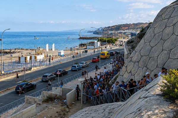 Spain Imposes Border Controls on Travellers Arriving from Italy