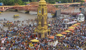 कांवड़ यात्रा के दौरान हरिद्वार में बड़ी संख्या में पहुंचे श्रद्धालु