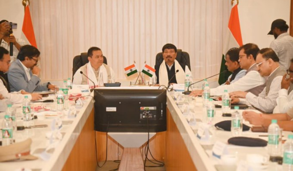 Meghalaya, Assam govts hold meeting over vandalism of Assam-registered vehicles in Shillong