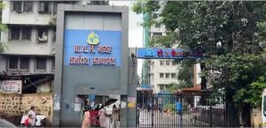 महाराष्ट्र: डॉक्टरों की अनिश्चितकालीन हड़ताल के कारण सरकारी मेडिकल कॉलेजों में स्वास्थ्य सेवाएं प्रभावित