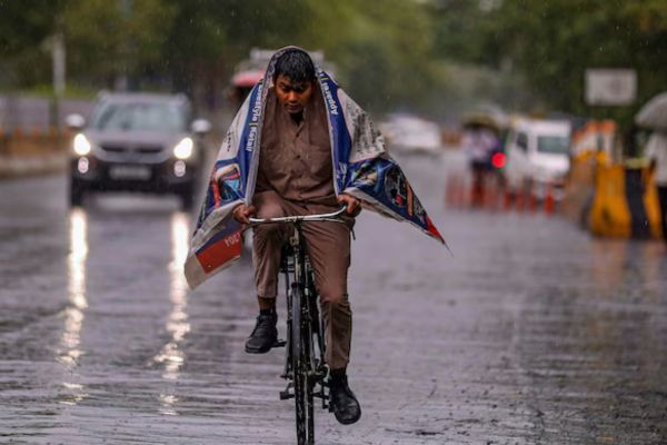 Heavy rain continues in several parts of Odisha amid weakening depression