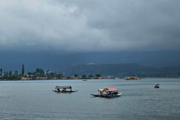 Jammu and Kashmir likely to experience generally dry weather today