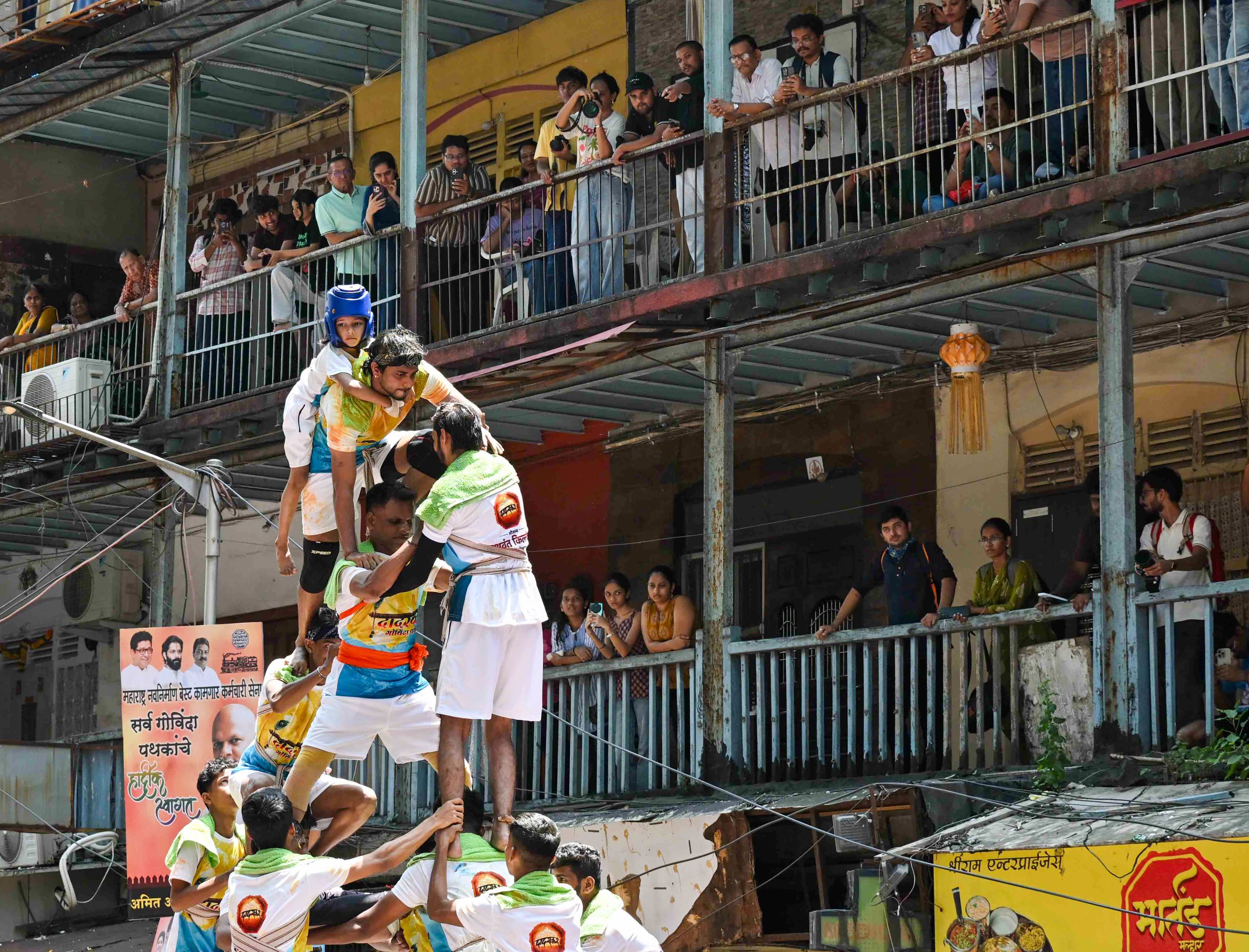 Maharashtra: 3 killed, over 100 injured during Dahi Handi Celebrations