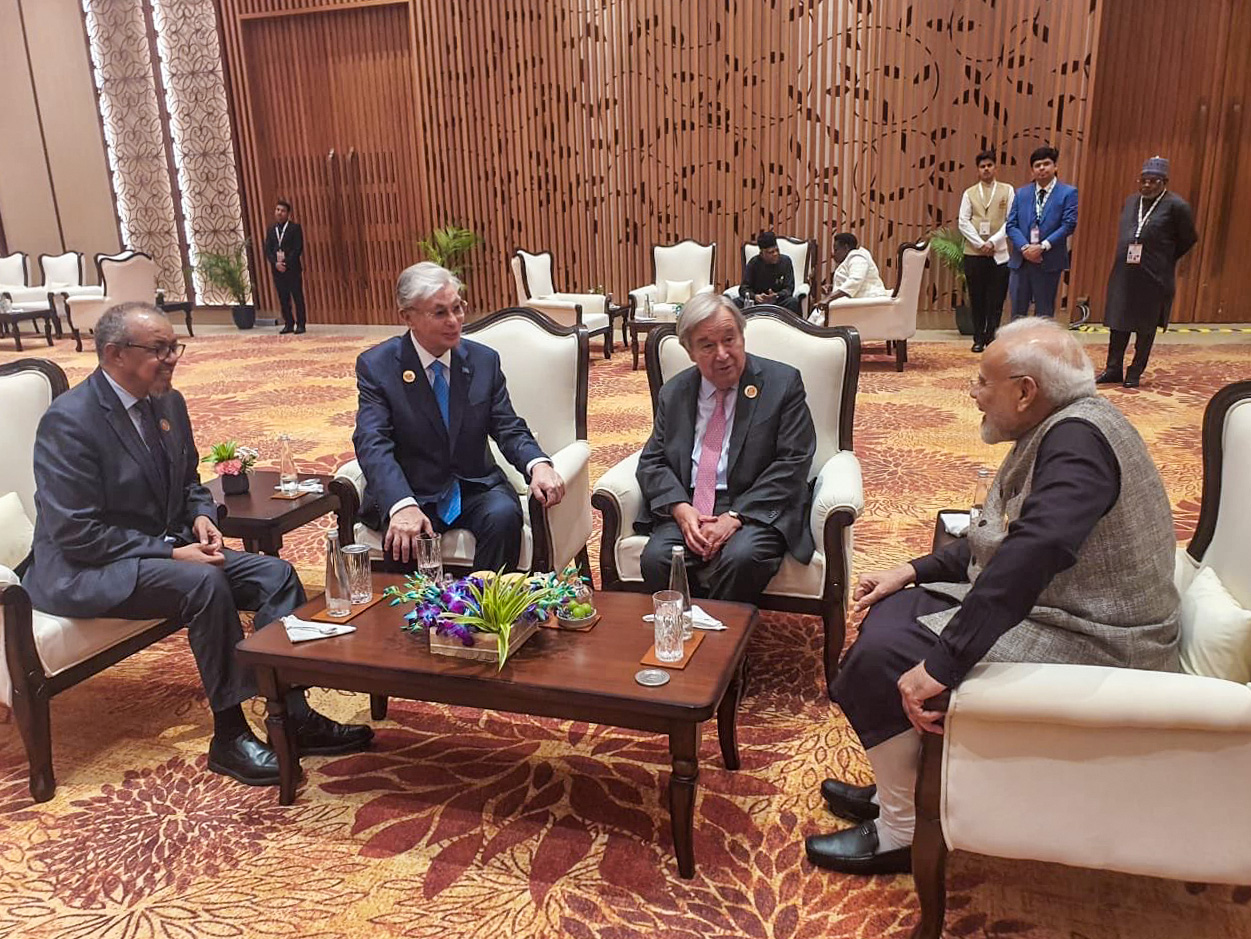 WHO के महानिदेशक ने मजबूत स्वास्थ्य सहयोग, नवाचार, लचीलापन और सतत वित्तीय व्यवस्था का आह्वान किया