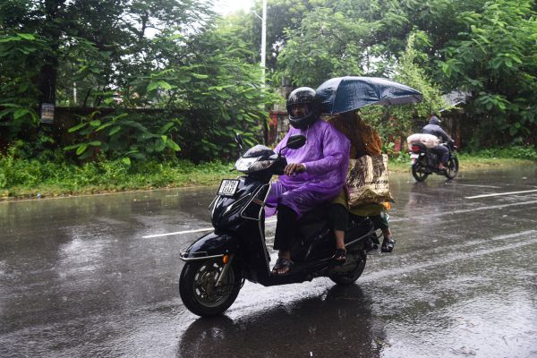Heavy rain disrupts life in UP; schools up to Class 12 closed in several districts