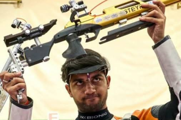 Asian Games: India secure double podium finish in men’s 10-metre air rifle; Suchika Tariyal bags bronze medal in Mixed Martial Arts