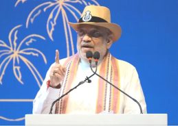 HM Amit Shah presents  prestigious President’s Police Colour to  Goa Police 