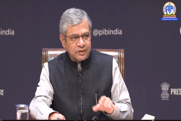 Govt  raises  EPF wage ceiling from Rs. 15,000 to Rs. 25,000 per month