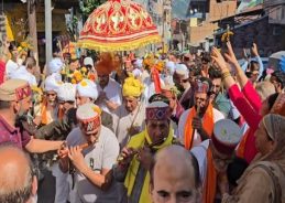 J&K: Three-day annual Kailash Kund Yatra begins in Doda J&K: Three-day annual Kailash Kund Yatra begins in Doda