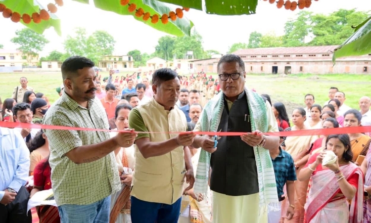 শিক্ষা মন্ত্রী ডাঃ ৰণোজ পেগুৰ তামুলপুৰ জিলাৰ গোৰেশ্বৰ মহাবিদ্যালয়ত নৱনিৰ্মিত ছাত্রী নিবাস উদ্বোধন