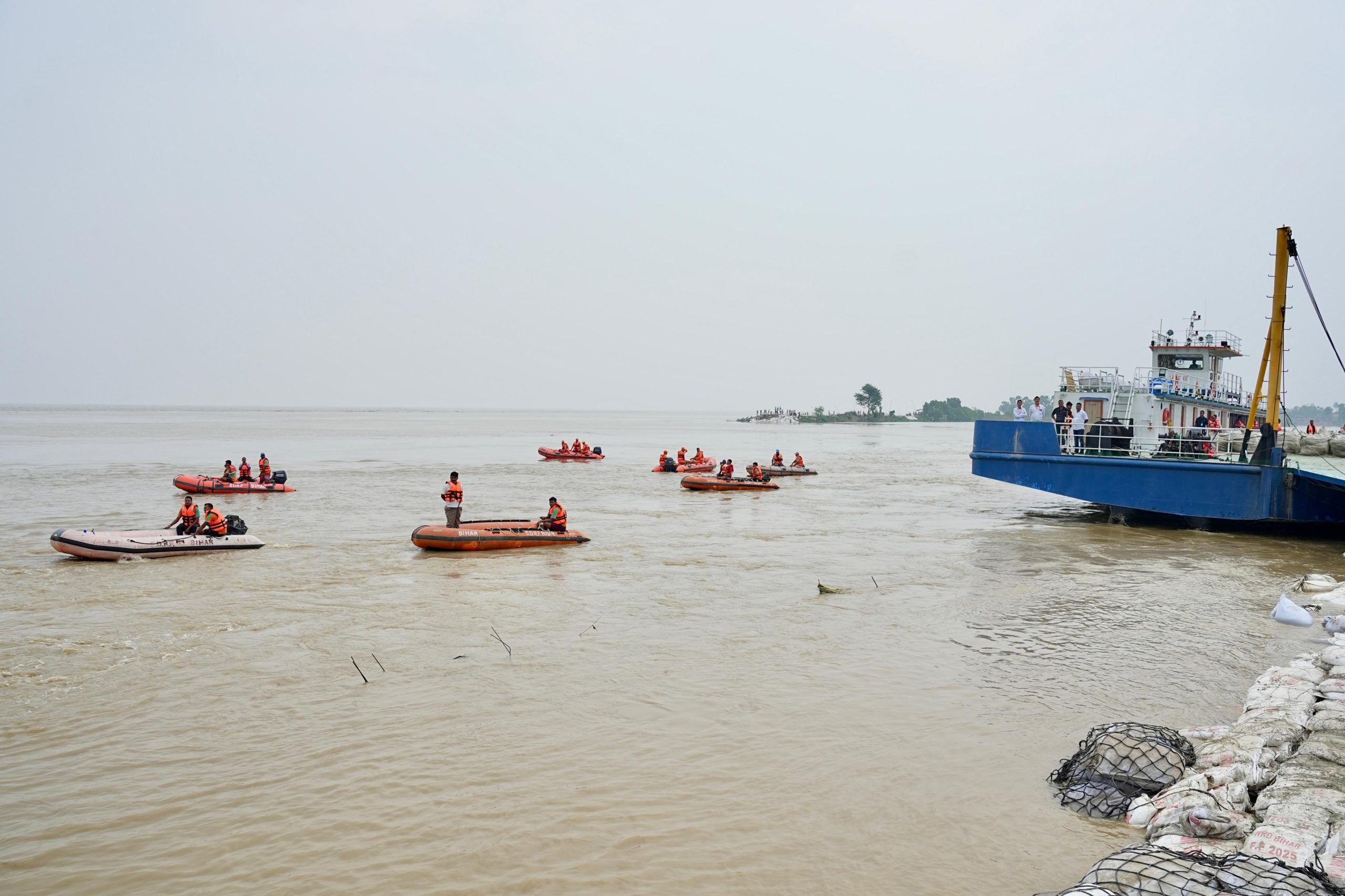 Floods continue to affect normal life in Bihar