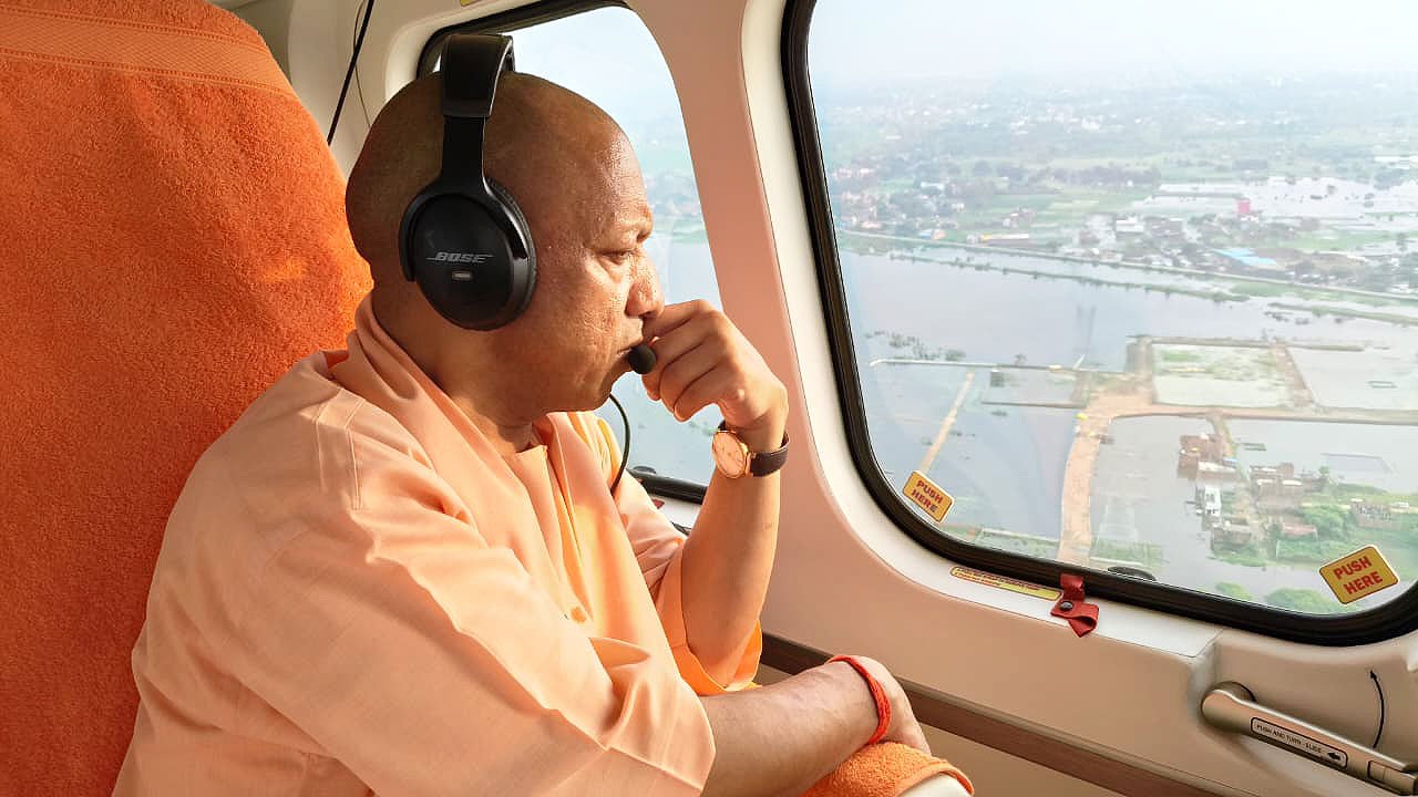 मुख्यमंत्री योगी आदित्यनाथ ने चित्रकूट में बाढ़ की स्थिति की समीक्षा की