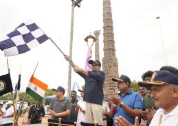 Puducherry LG K. Kailashnathan flags off Indian Coast Guard beach-cleaning drive
