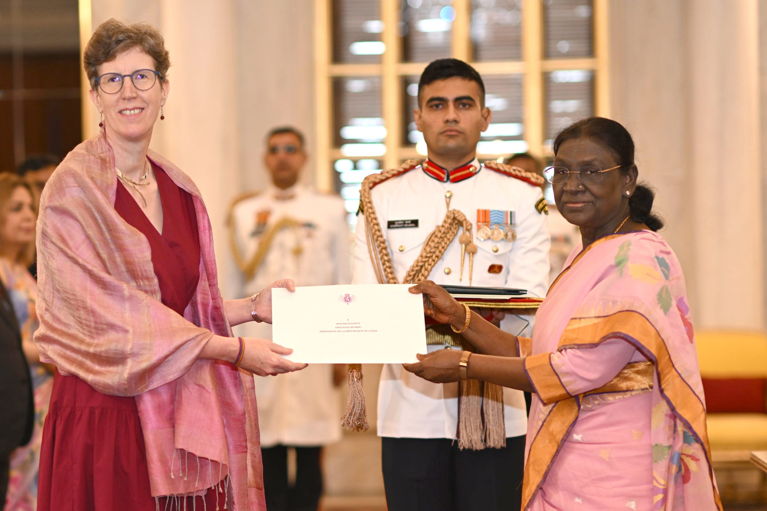 President Droupadi Murmu accepts credentials from Envoys of 5 nations & EU at Rashtrapati Bhavan
