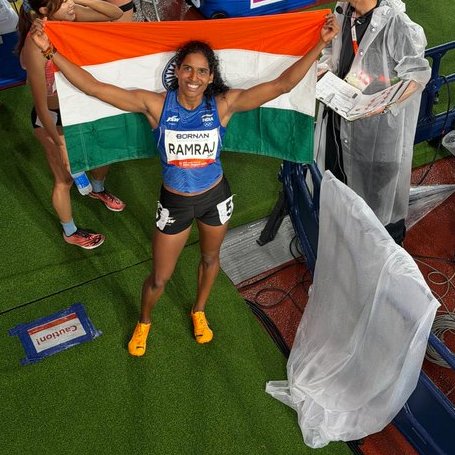 Vithya Ramraj secures bronze medal in 400m women's hurdles, sets new national record news image