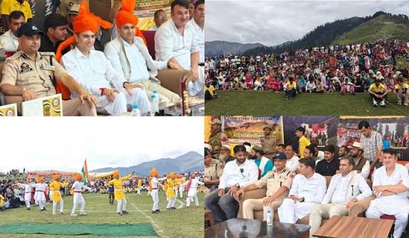 पहाड़ी परंपराओं और सांस्कृतिक को महत्व देते हुए जम्मू-कश्मीर में लोक महोत्सव का समापन हुआ