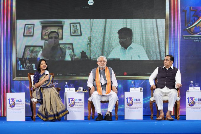 এছ বি আইৰ বেংকিং এণ্ড ইক’নমিক কনক্লেভত মন্ত্রী জয়ন্ত মল্লবৰুৱাৰ অংশগ্ৰহণ