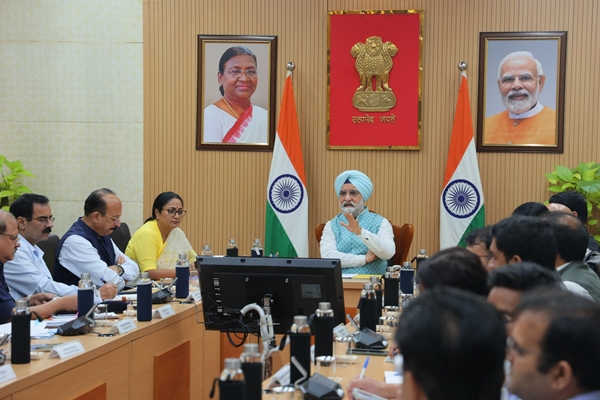 Delhi: LG asks to explore alternative student accommodation through universities, MCD and DDA