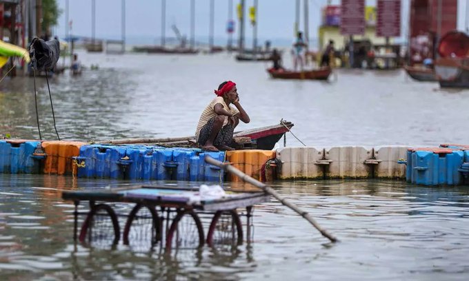 उत्तर प्रदेश: तेज वर्षा और बांधों से पानी छोड़े जाने के कारण 23 जिले बाढ़ की चपेट में, प्रधानमंत्री ने वाराणसी की स्थिति की जानकारी ली
