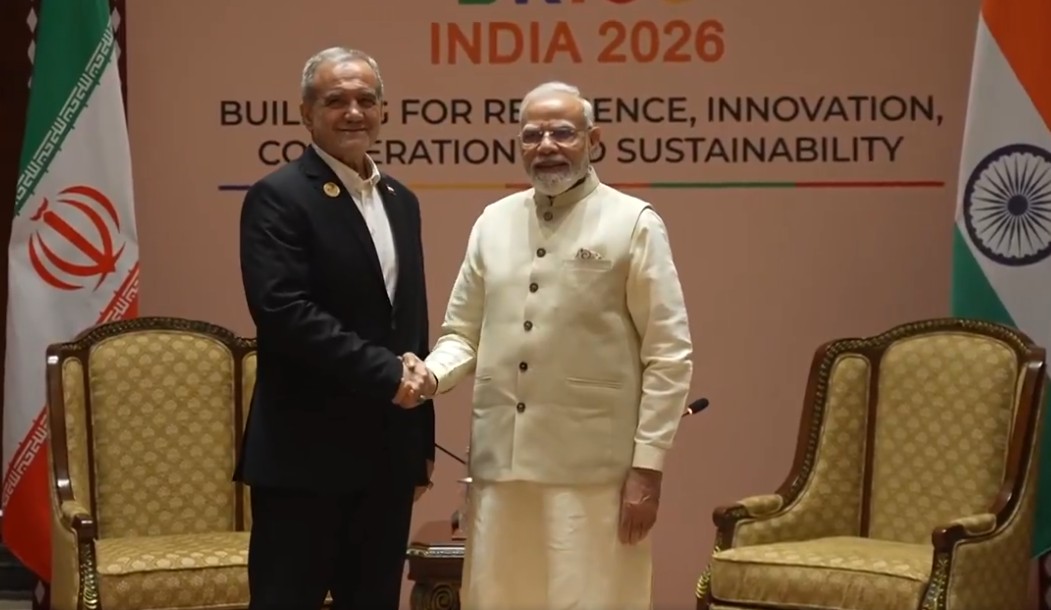 प्रधानमंत्री मोदी ने ईरान के राष्ट्रपति मसूद पेज़ेश्कियन के साथ द्विपक्षीय बैठक की