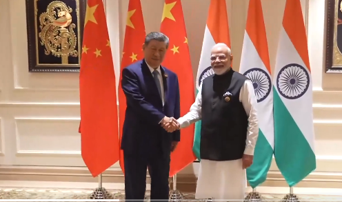 प्रधानमंत्री मोदी और चीन के राष्ट्रपति शी जिनपिंग ने द्विपक्षीय बैठक में रणनीतिक और दीर्घकालिक संबंधों पर बल दिया