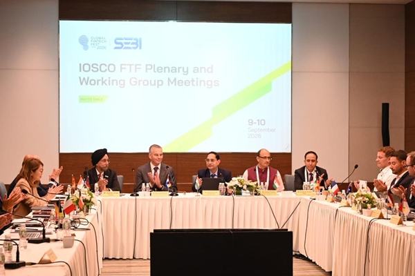 SEBI Chairman calls for Fintech innovation with investor protection and market integrity