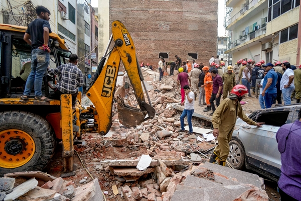 Delhi: Building Collapses in Moti Bagh; Rescue Operation Underway