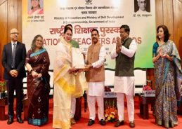 Education Minister Pralhad Joshi interacts with the recipients of National Teachers Awards 2026
