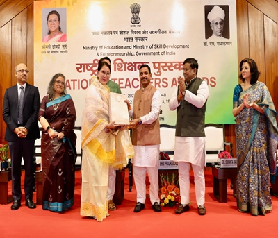 Education Minister Pralhad Joshi interacts with the recipients of National Teachers Awards 2026