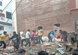 Delhi: Building Collapses in Moti Bagh; Rescue Operation Underway Delhi: Building Collapses in Moti Bagh; Rescue Operation Underway