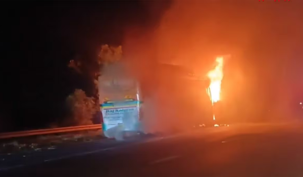 Nine passengers killed as sleeper bus catches fire on Yamuna Expressway