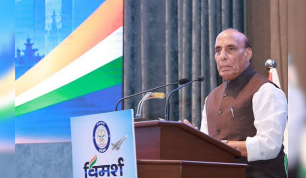 सरकार रक्षा क्षेत्र में आत्मनिर्भरता सुनिश्चित करने के लिए कदम उठा रही है: रक्षा मंत्री राजनाथ सिंह