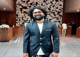 National Film Award winner Ravi Raj Murmu accorded warm welcome in Ranchi National Film Award winner Ravi Raj Murmu accorded warm welcome in Ranchi