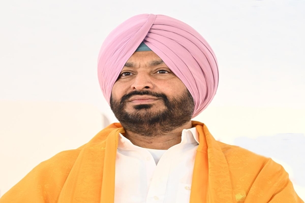 Punjab Police Detain Ravneet Singh Bittu During Protest in Ludhiana