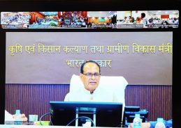 Shivraj Singh Chouhan Interacts with Farmers at Krishi Vigyan Kendras in New Delhi
