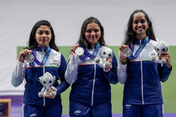 President Murmu, PM Modi Congratulate Indian shooters on winning Asian Games Silver