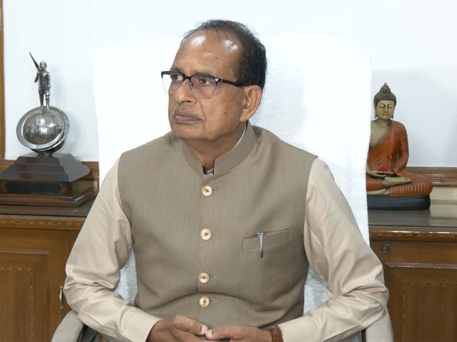 বৰ্তমানৰ কেন্দ্ৰীয় চৰকাৰখনে কৃষকসকলে যাতে নিজৰ উৎপাদনৰ পৰা সঠিক বিক্ৰী মূল্য লাভ কৰিব পাৰে তাৰ বাবে বহুমুখী কৌশল যুগুত কৰিছেঃ শিৱৰাজ সিং চৌহান