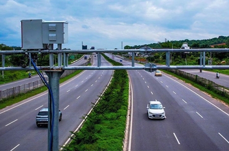 Brrier-free tolling system Pilot testing begins at Phanda toll plaza on Bhopal-Dewas road