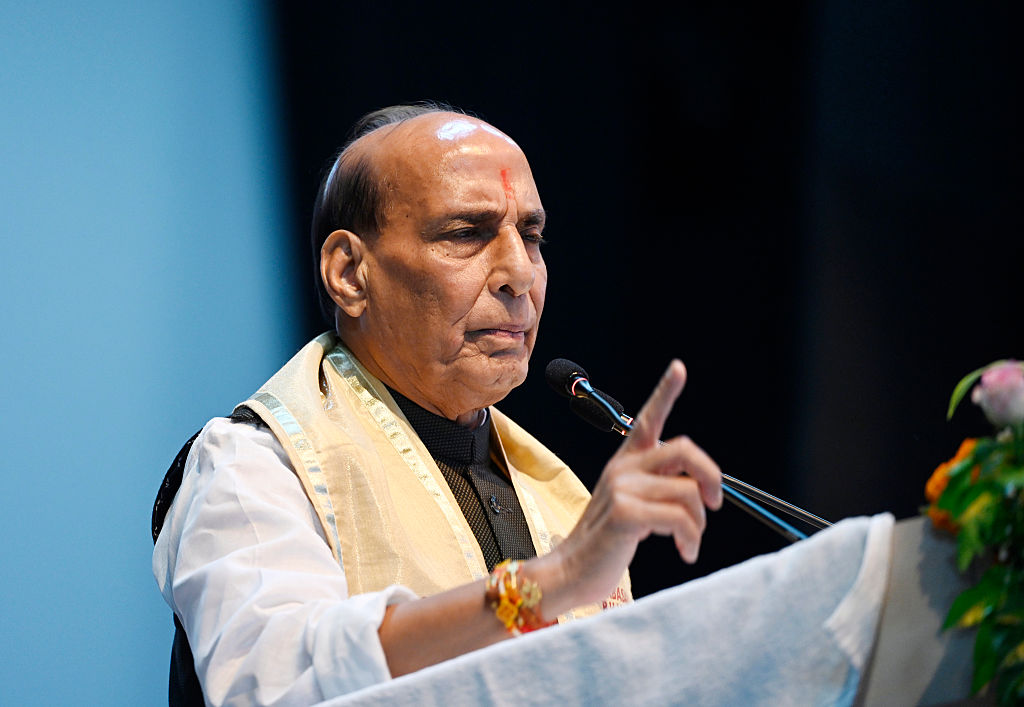 श्रीलंका के तीन दिवसीय आधिकारिक दौरे पर रहेंगे रक्षा मंत्री राजनाथ सिंह