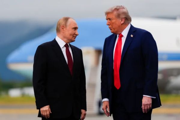 Bipartisan US senators question legality of Trump’s decision to allow Russian diesel imports