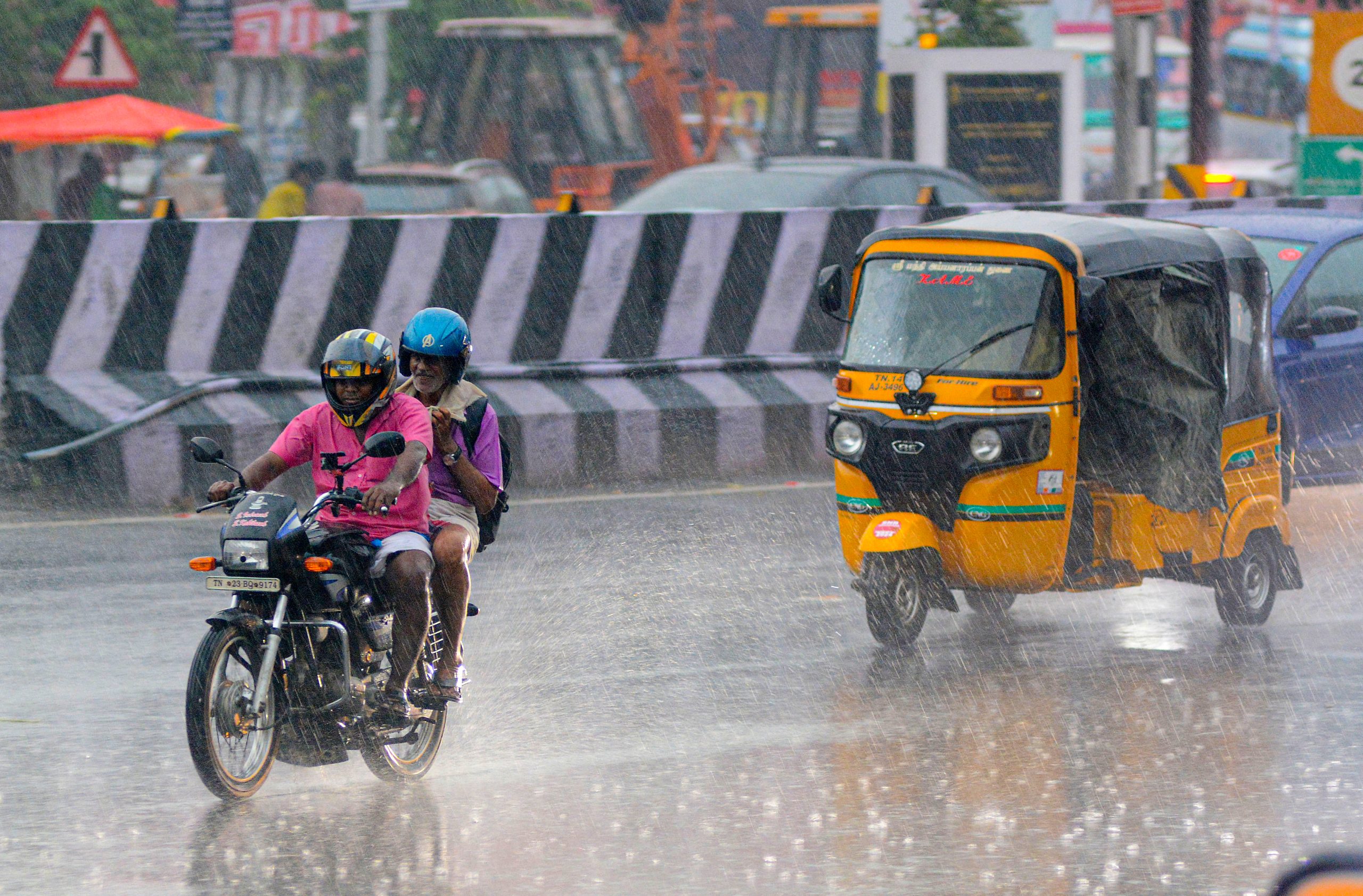 मौसम विभाग ने कल दिल्ली, हरियाणा, चंडीगढ़ और पंजाब में तूफान की चेतावनी दी