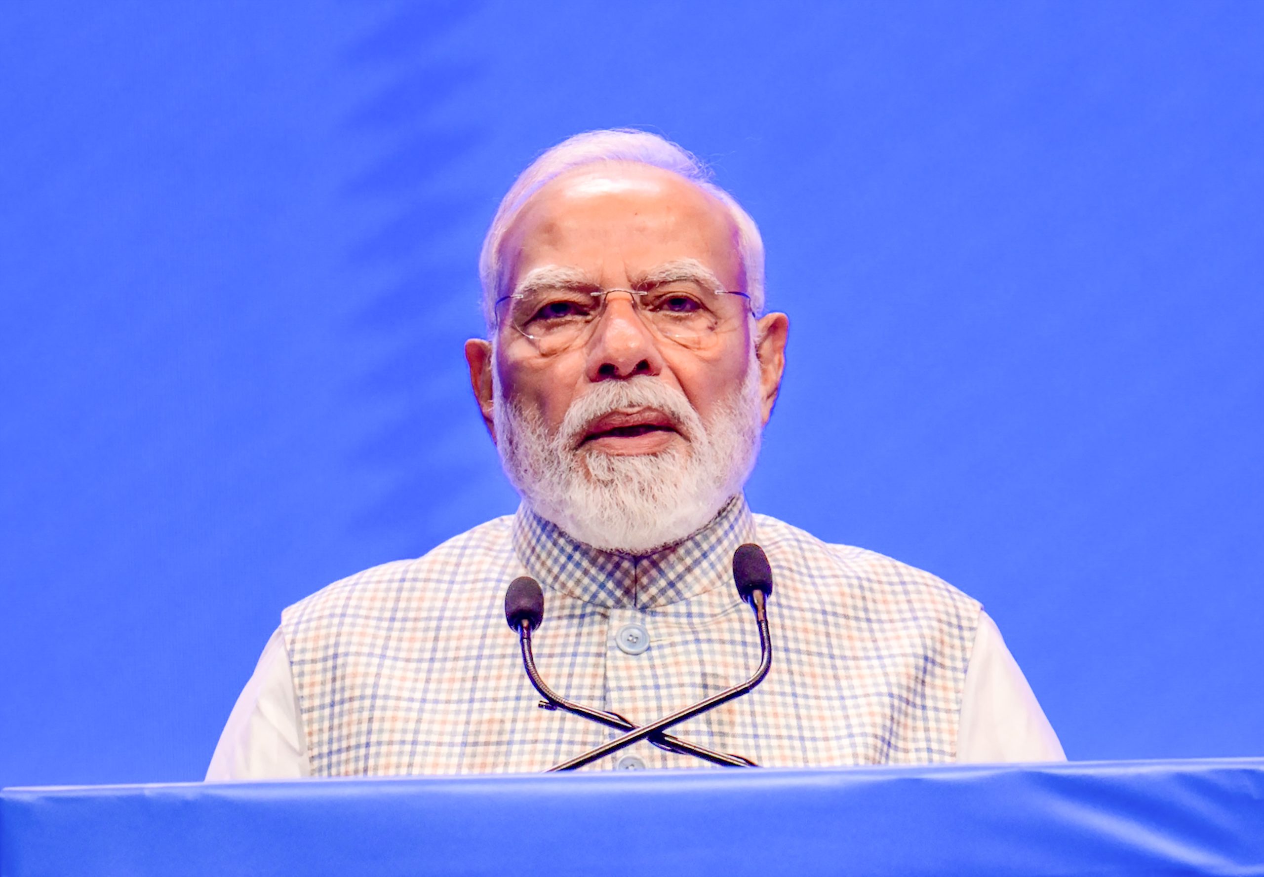प्रधानमंत्री नरेन्‍द्र मोदी ने एशियाई पैरा खेलों में शानदार प्रदर्शन करने वाले पैरा-एथलीटों को बधाई दी