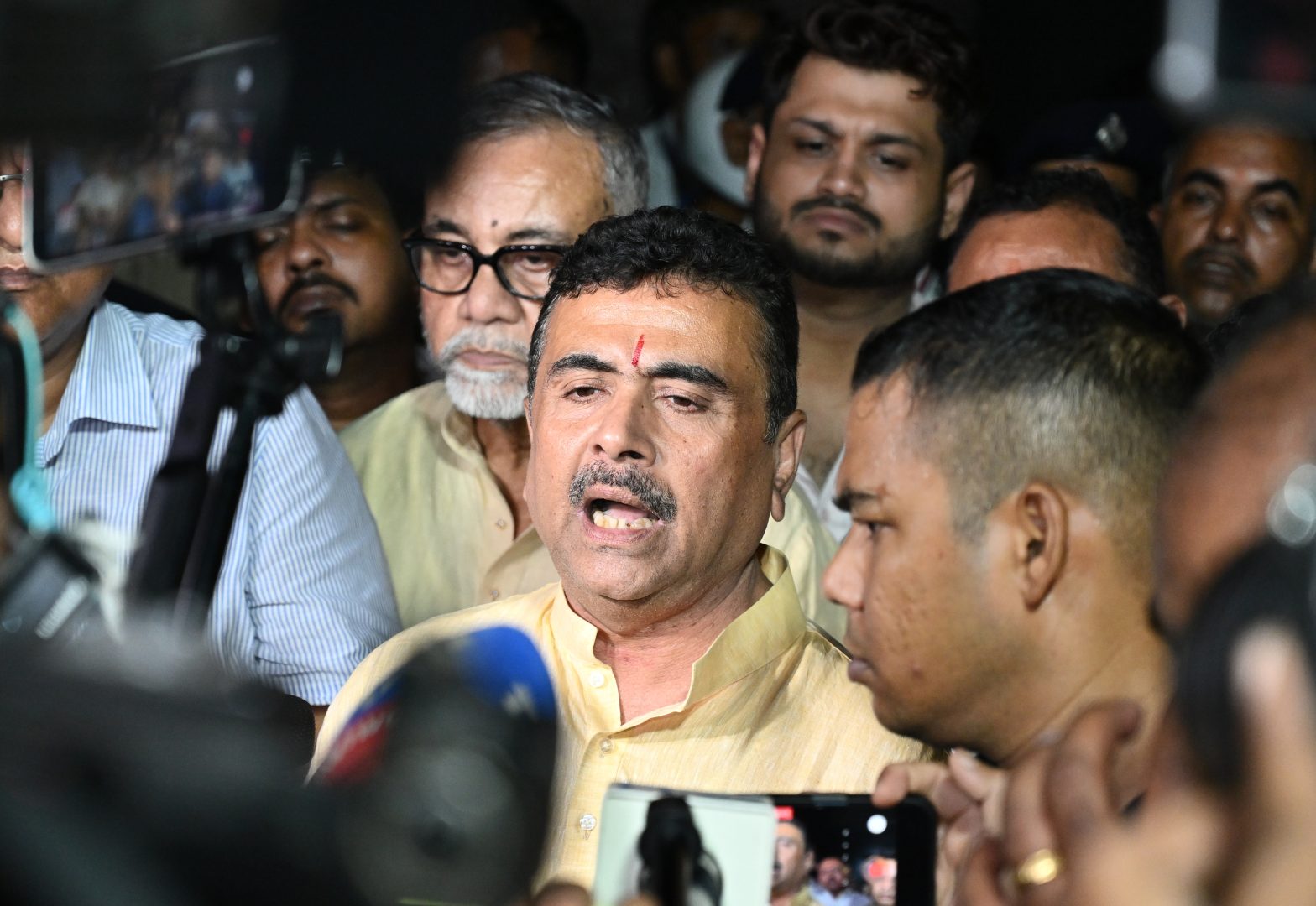 कोलकाता के चोरबागान दुर्गा पूजा पंडाल में भगदड़, 19 लोगों की मौत, 25 घायल; राष्ट्रपति, उपराष्ट्रपति और प्रधानमंत्री समेत कई वरिष्ठ नेताओं ने जताया शोक