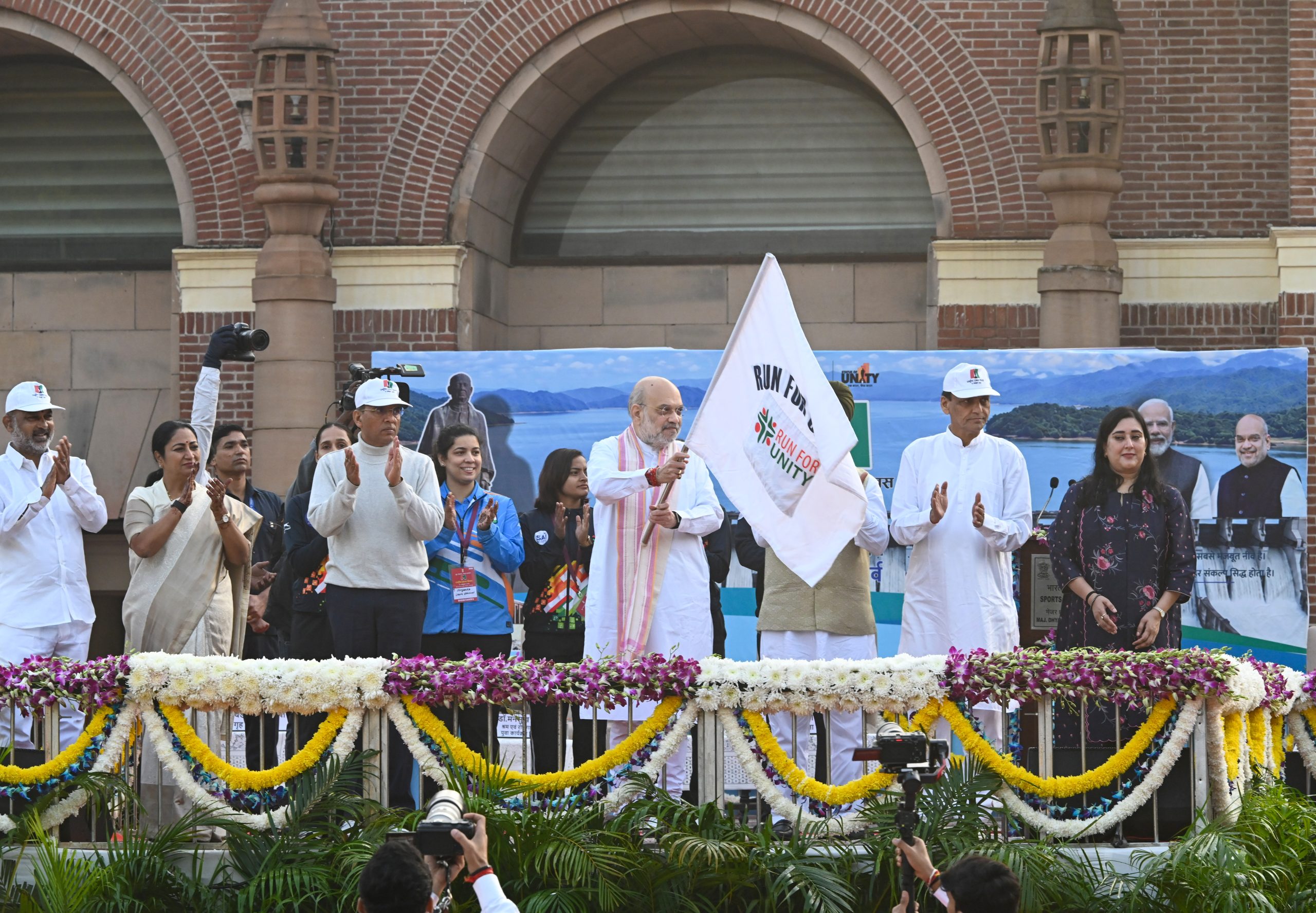 राष्ट्रीय एकता दिवस: गृह मंत्री अमित शाह ने दिल्ली में ‘रन फॉर यूनिटी’ को हरी झंडी दिखाई
