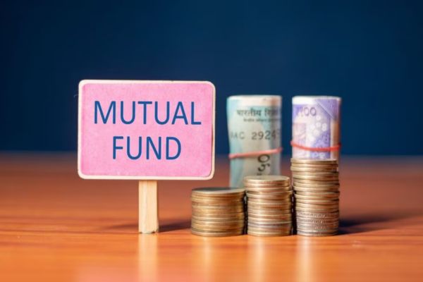 Equity mutual fund inflows rise 31% to ₹38,306 crore in September
